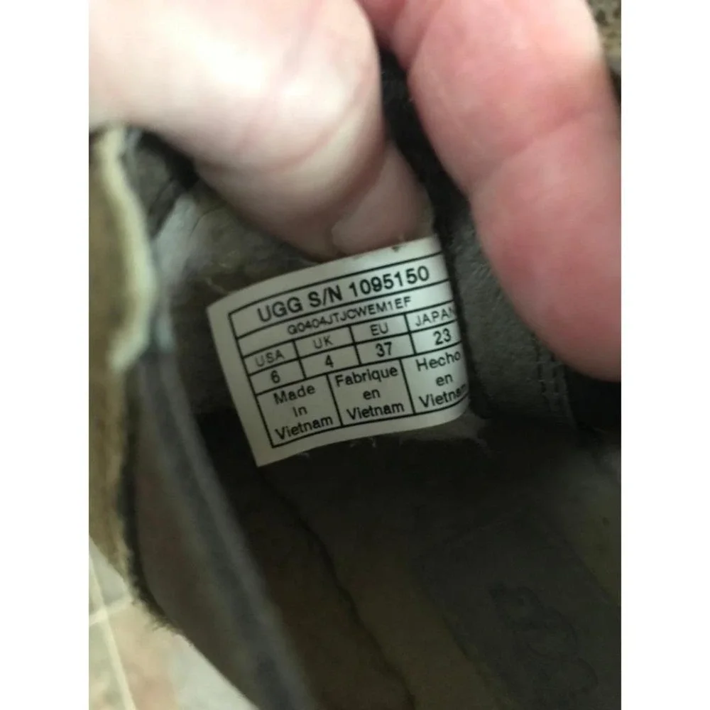 Ugg women's booties Boots size 6 - Picture 8 of 8